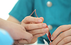 菏泽血缘检测哪家机构好些，菏泽亲子鉴定基本流程